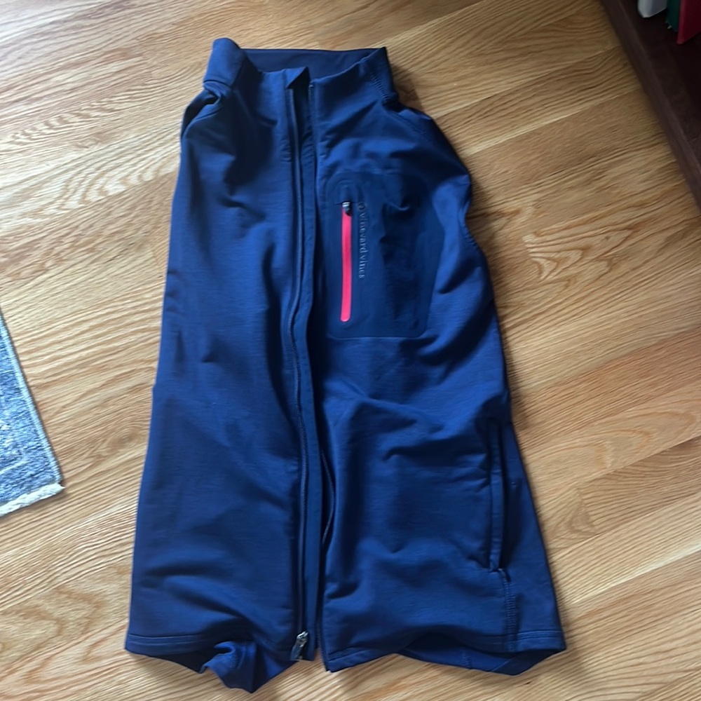 Vineyard vines performance vest